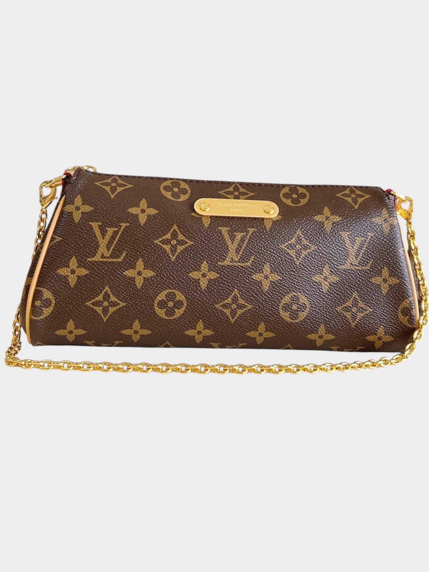 Zebass Louis Vuitton monogram canvas baguette shoulder bag with gold-tone chain strap and polished hardware.