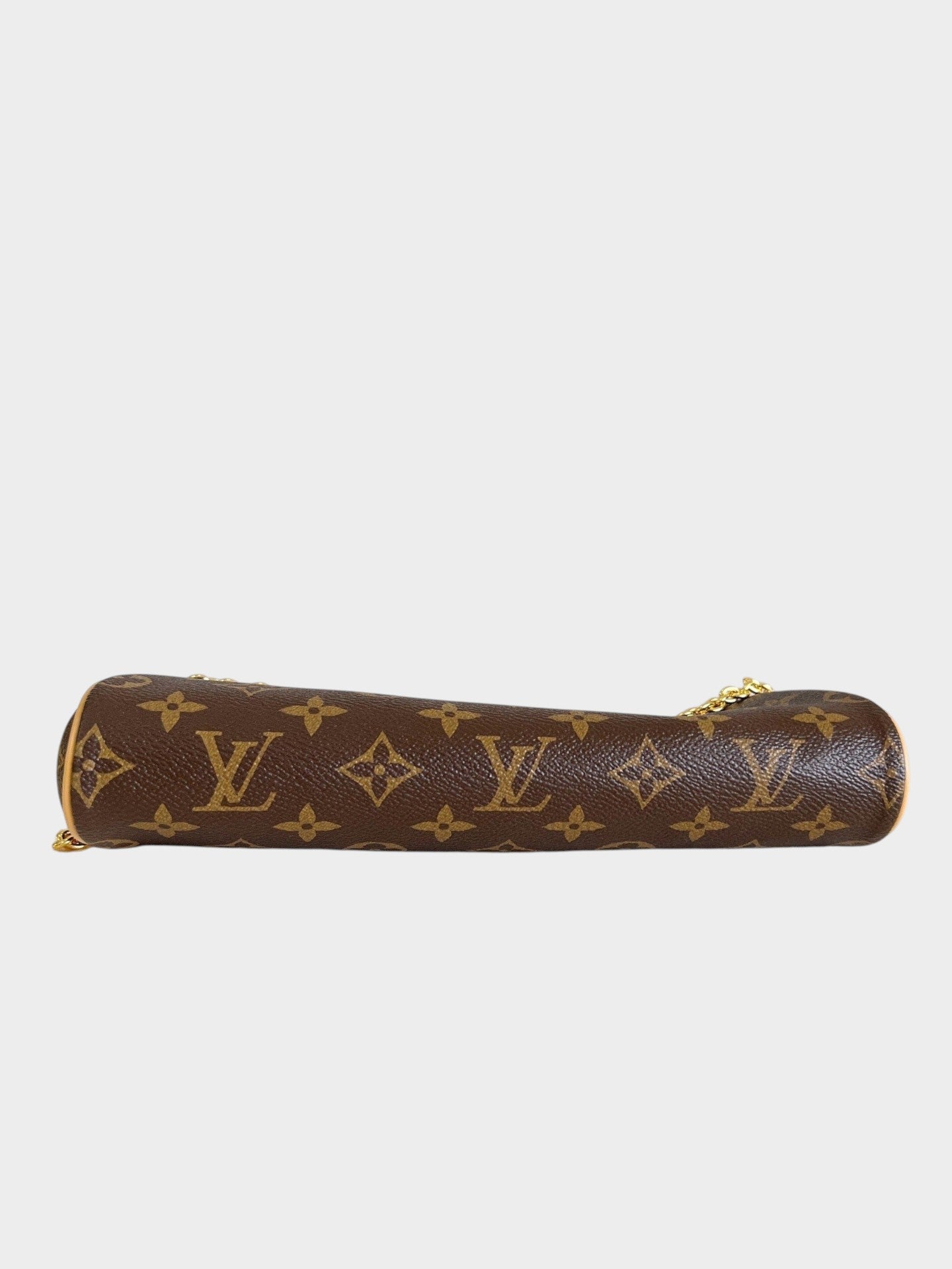 Zebass LOUIS VUITTON monogram coated canvas baguette shoulder bag with gold chain strap and leather trim